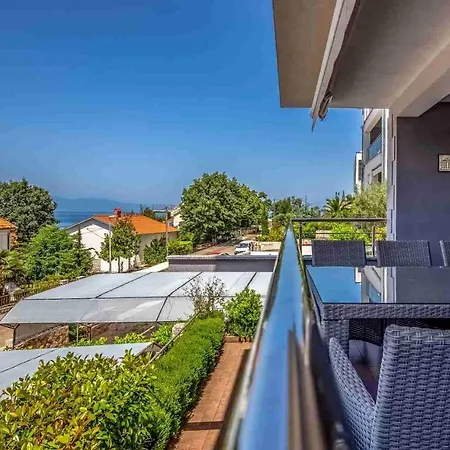 Luxury Sunflair Apartment Njivice