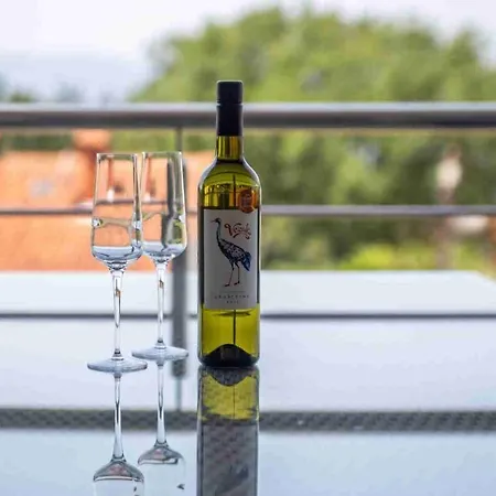 Luxury Sunflair * Njivice