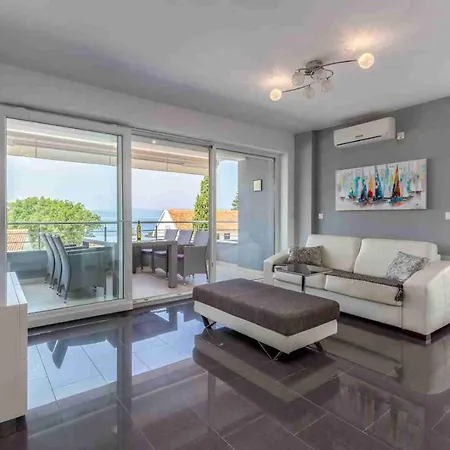 Апартаменты Luxury Sunflair *