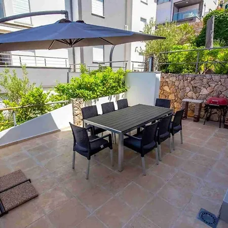 Luxury Sunflair Apartment *