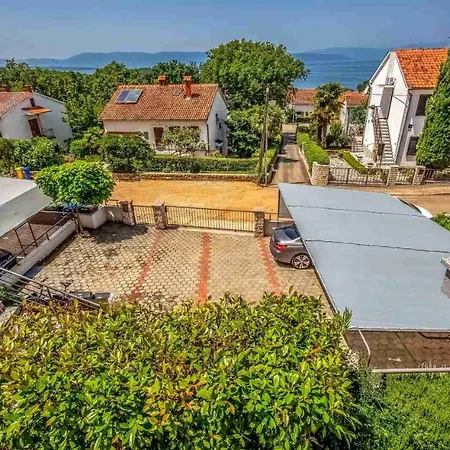 Luxury Sunflair * Njivice